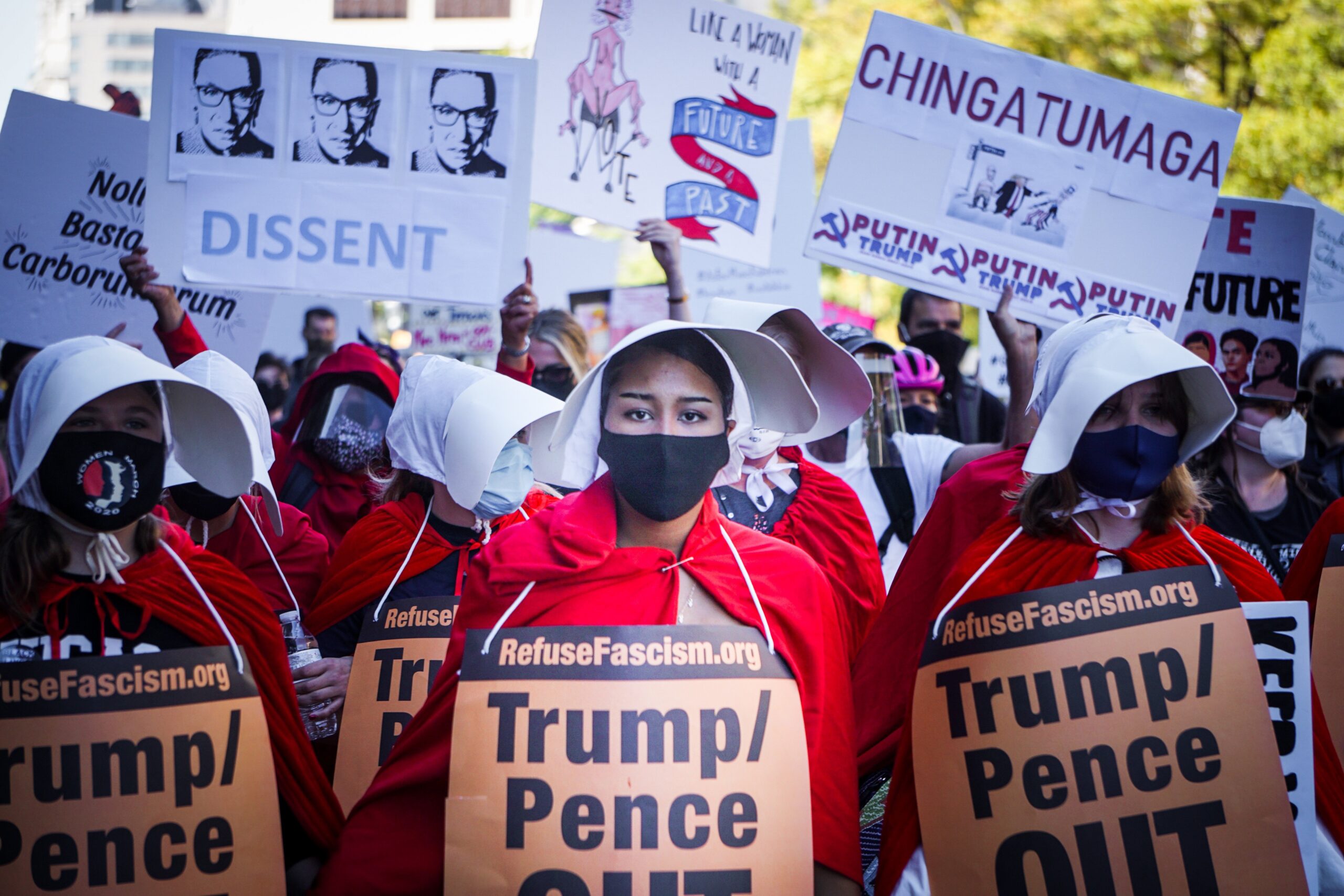 Powerless Protests: "The Handmaid's Tale" Inspires Cosplay with a Cause