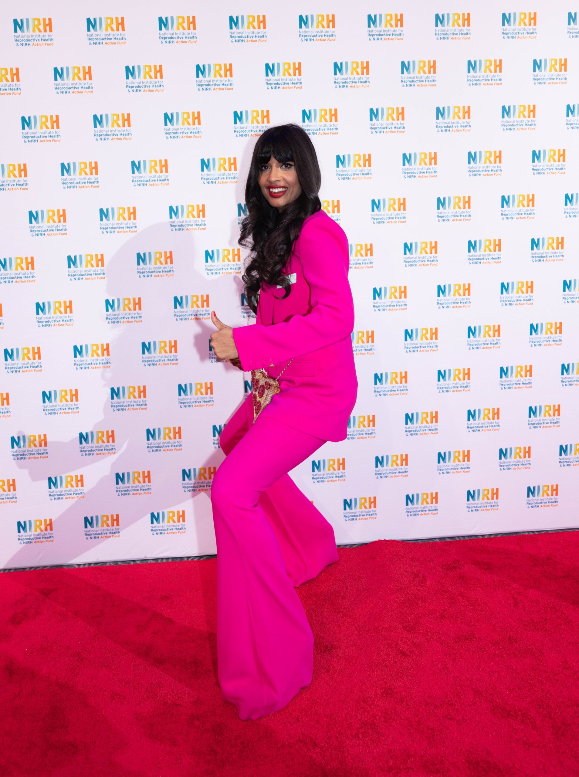 Instagram Bans Dieting Products (Thanks, Jameela Jamil)