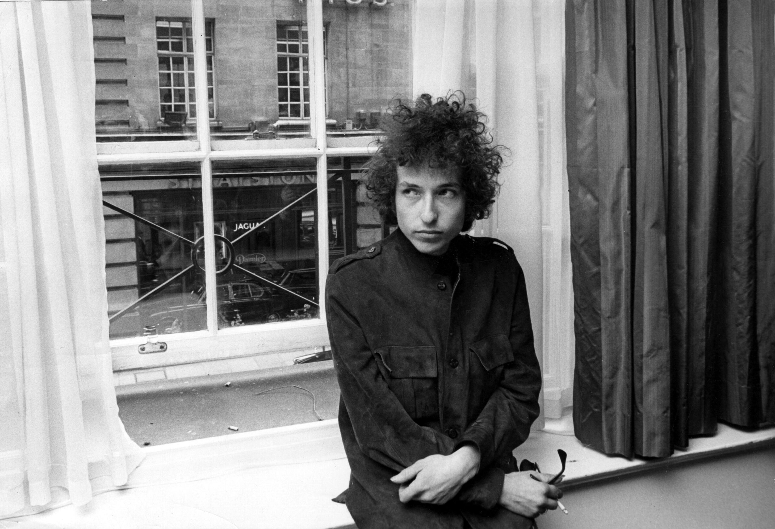 Is Bob Dylan Really the 7th Best Singer of All Time?