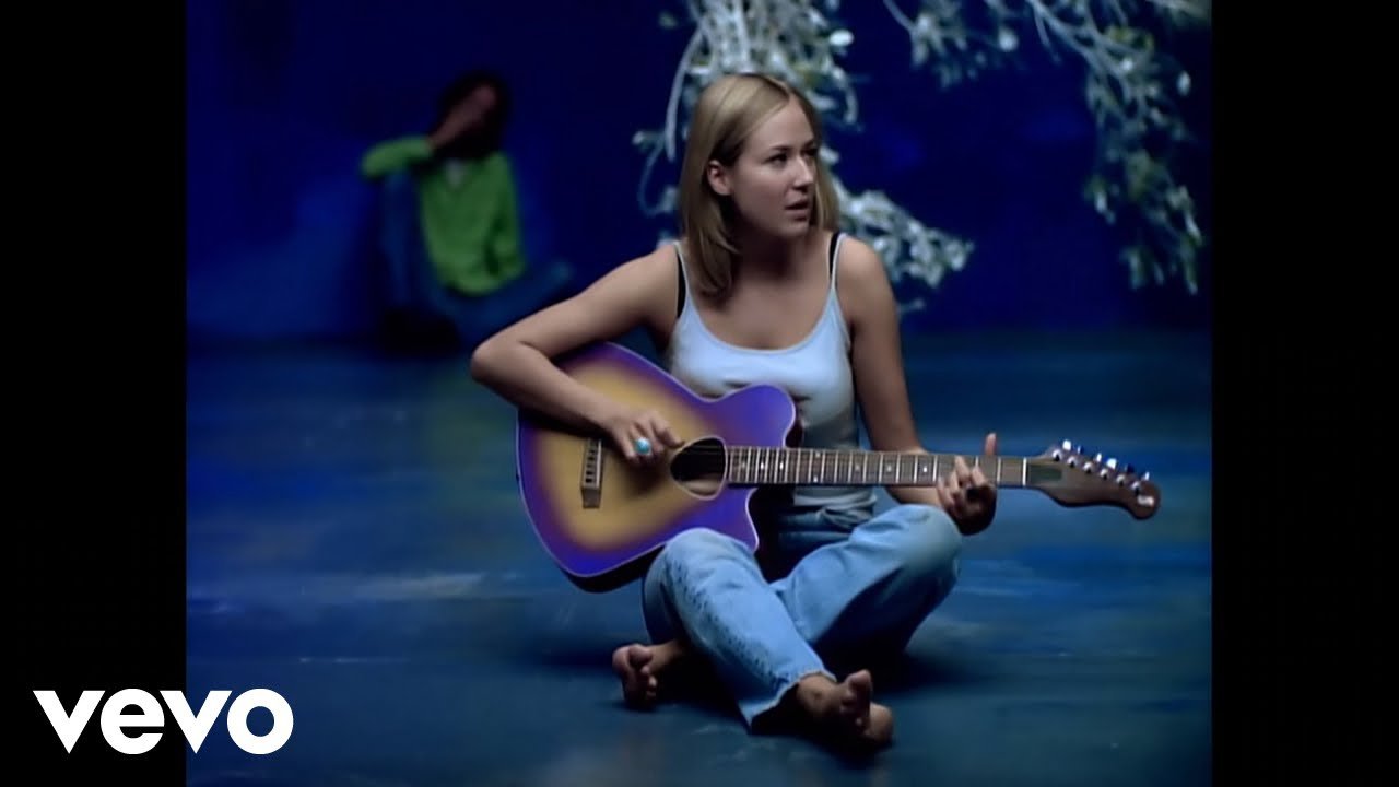 Interview: Jewel Reflects on Her Expansive Legacy and Today's Mental Health Crisis