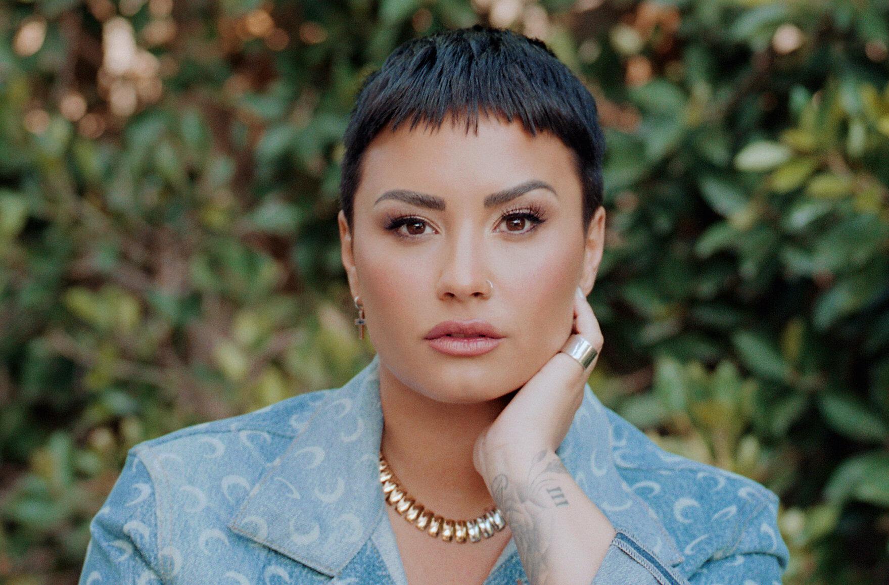 Demi Lovato Comes Out as Non-Binary, Changes Pronouns to 