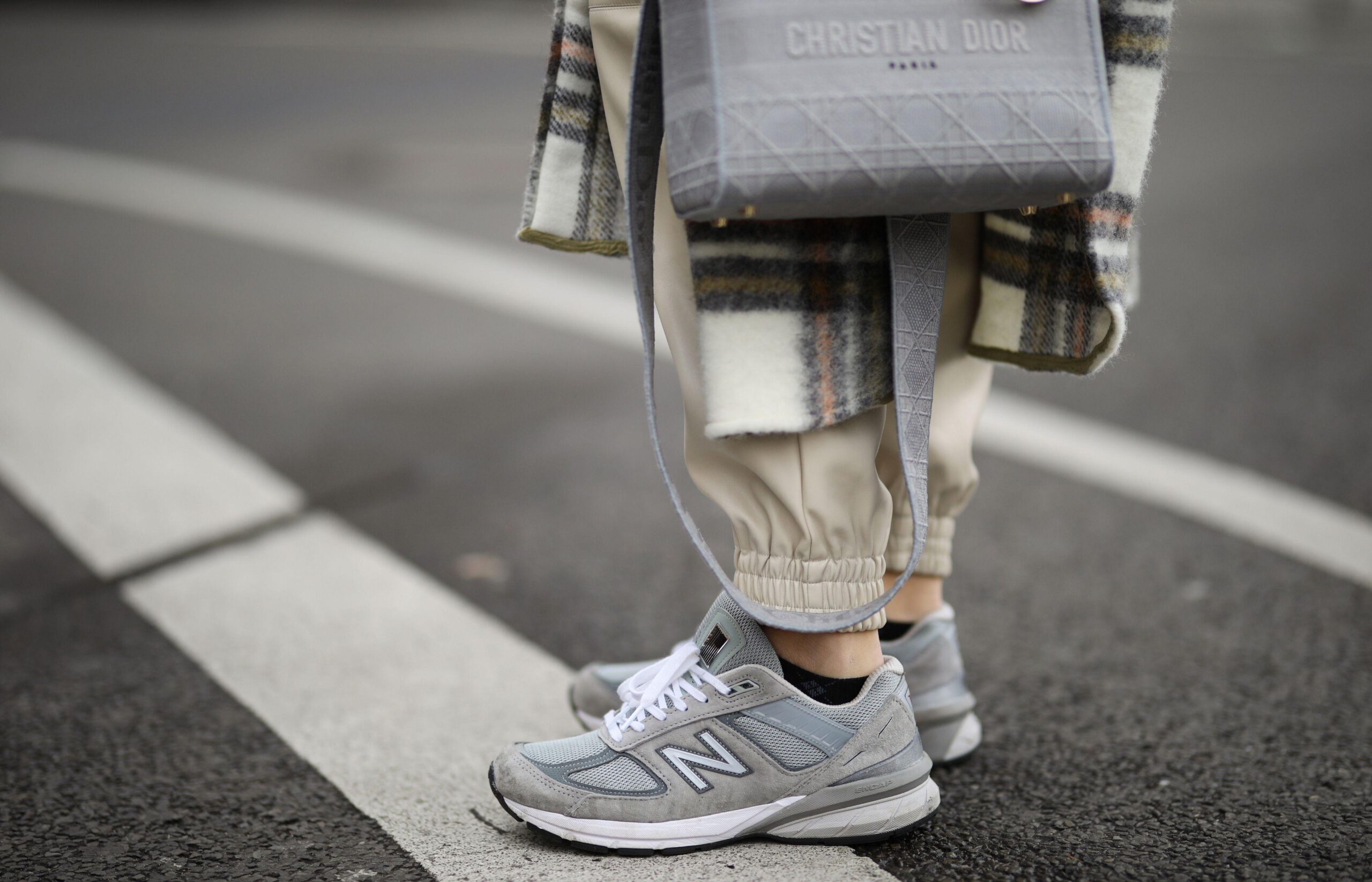 New Balance Sneakers Become It Sneaker Of Street Fashion