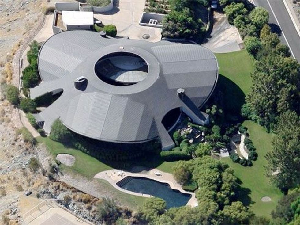 Bob Hope Spaceship Aerial