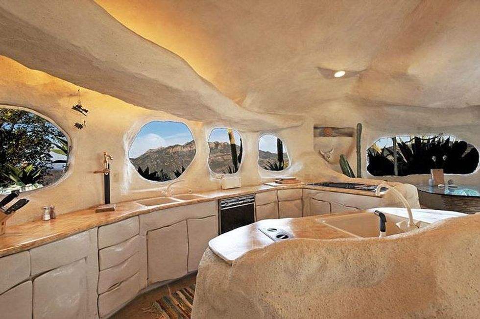 Dick Clark Flintstones kitchen